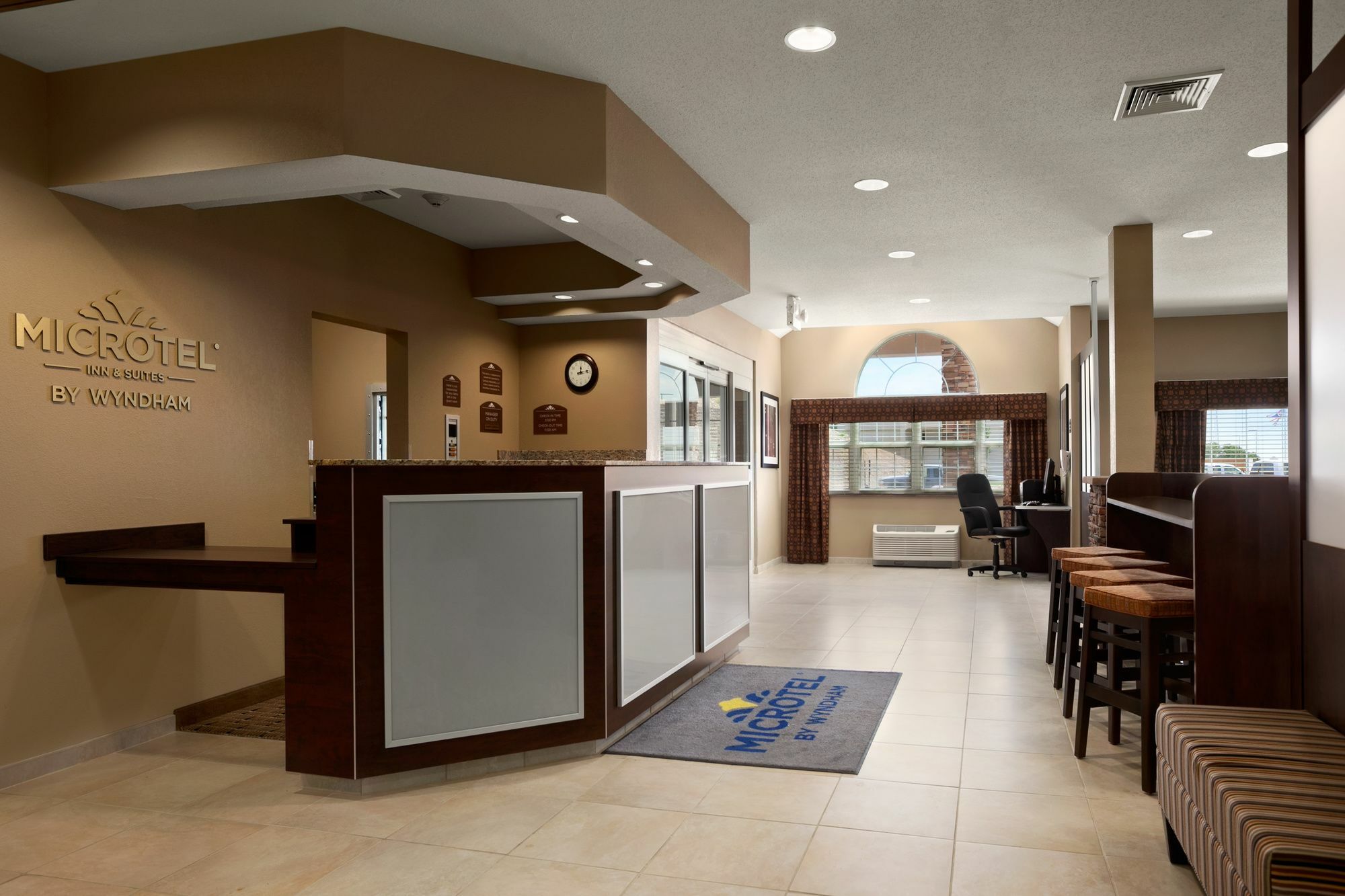Microtel Inn & Suites By Wyndham Wheeling At The Highlands Triadelphia Exterior foto